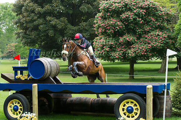 Rebecca  Gibbs (GBR) riding  De Beers Dilletante