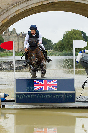 CHRISTOPHER  BURTON (AUS) RIDING NOBILIS 18
