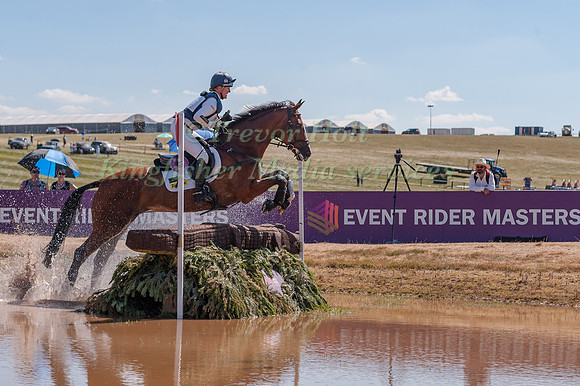 NICOLA WILSON (GBR) AND ONE TWO MANY