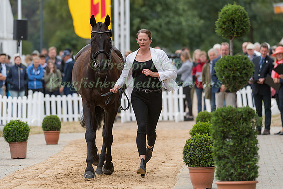 KATJA WEIMANN (AUS) AND BP ESCAPADE