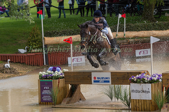 CAROLINE EDWARDS (GBR) AND BAGGRAVE SUMMER SOLSTICE