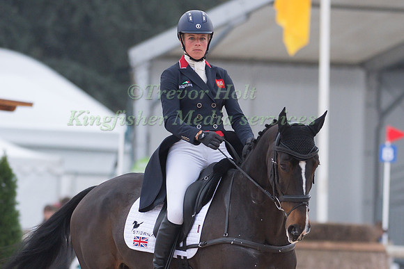 IZZY TAYLOR (GBR) AND BE TOUCHABLE