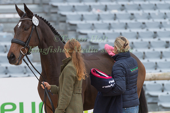 CLARA LOISEAU (FRA) AND WONT WAIT