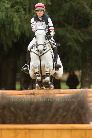 Lucy Jackson of New Zealand riding Mercury Bay