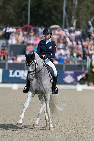 Louise Romeike (SWE) and Waikiki