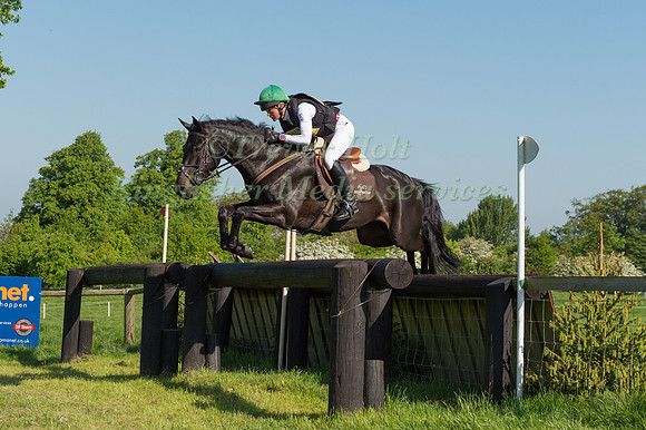 LAUREN BLADES AND EDELWEIS V