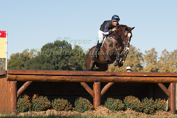 Jonathan Paget (NZL) riding Clifton Signature