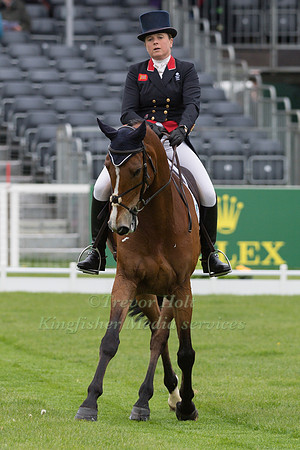 Pippa Funnell (GBR) and  Majas Hope