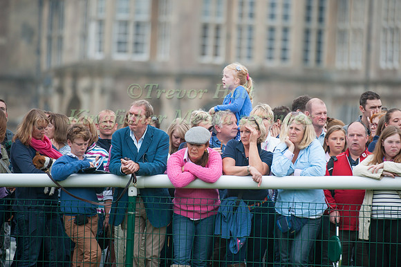 Spectators in front of the house.NEF