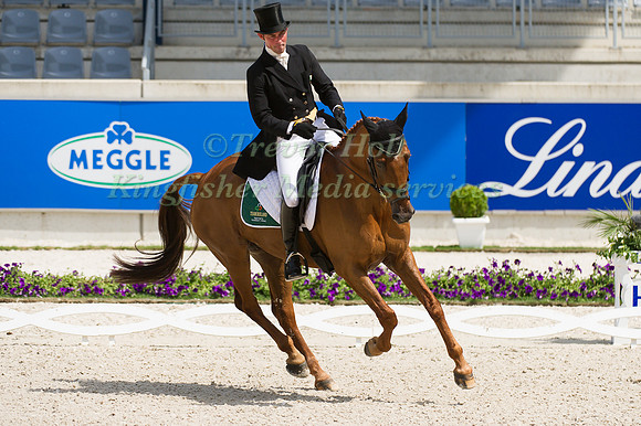 Joseph Murphy riding Electric Cruise taking part in the dressage test