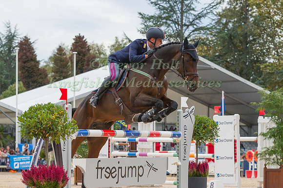 Pietro Sridingei (ITA) riding Inistioge Ohio