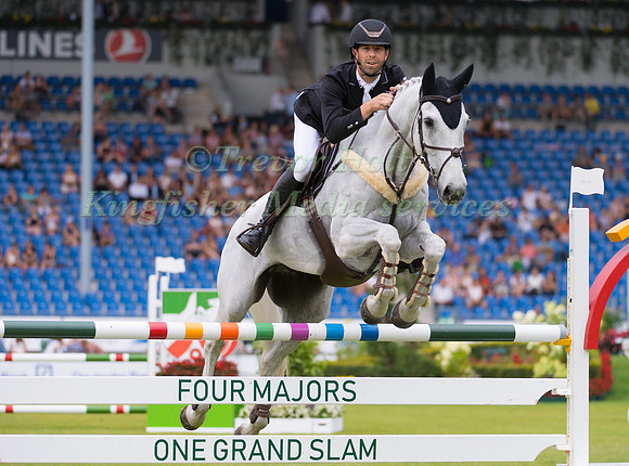 CLARKE JOHNSTONE (NZL) AND BALMORAL SENSATION