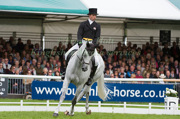 Harry Dzenis (GBR) and  Xam