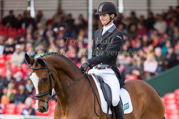 Paul Sims (GBR) riding Glengarnock