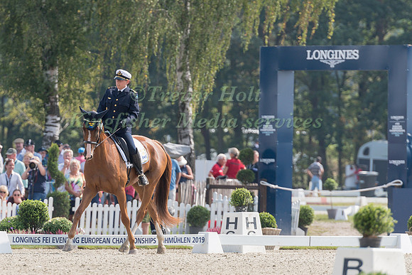 Philippa Magnusson (SWE) and Cesar