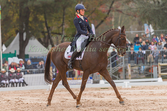 IZZY TAYLOR (GBR) AND FROG ROCK