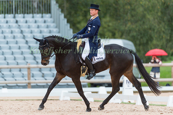 Michael Jung (GER) riding FIschertakinou