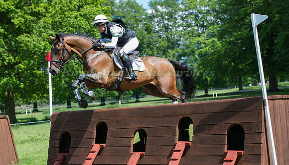 Gaby  Cooke (GBR)  riding Cufflink