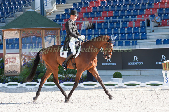 Dirk Schrade and King Artus