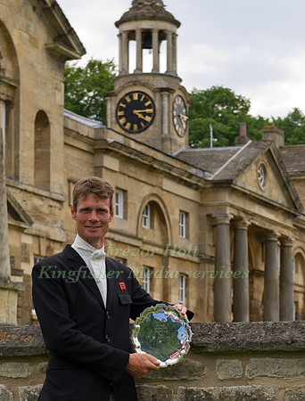 William Fox-Pitt winner of both the CIC and CCI three Star competitions in Front of Bramham House with Silver Salver