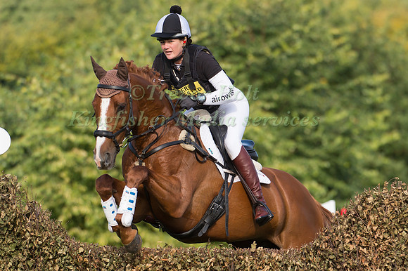 Vanessa Howdle riding Mysterious World