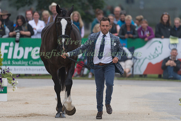 BEN HOBDAY (GBR) AND HARELAW WIZARD