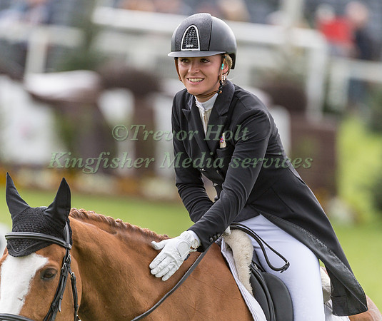 Emily King (GBR) and  Dargun