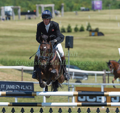 WILLIAM FOX-PITT (GBR) AND BAY MY HERO