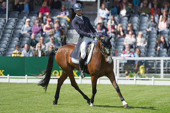 ALEXANDER WHEWALL RIDING  CHAKIRIS STAR