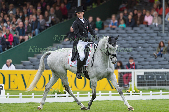 WILL FURLONG (GBR) RIDING  COLLIEN P 2