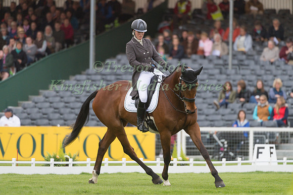 IMOGEN MURRAY (GBR) RIDING  IVAR GOODEN