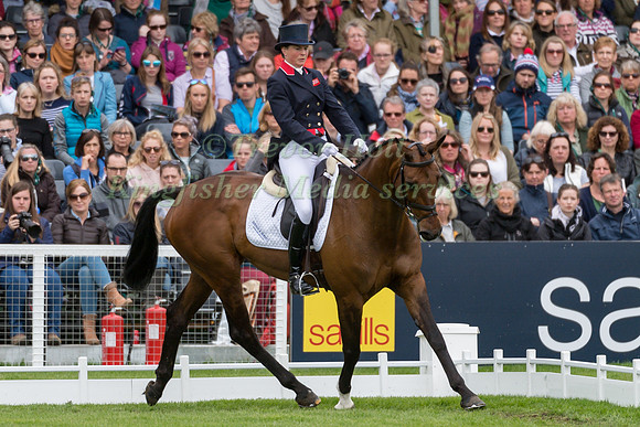 PIGGY FRENCH  (GBR) RIDING  VANIR KAMIRA