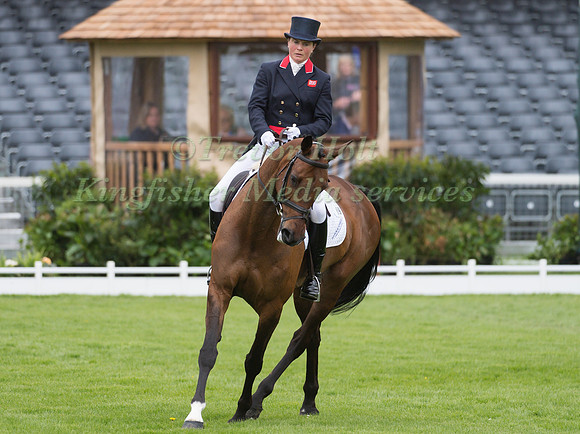 PIGGY FRENCH  (GBR) RIDING  VANIR KAMIRA