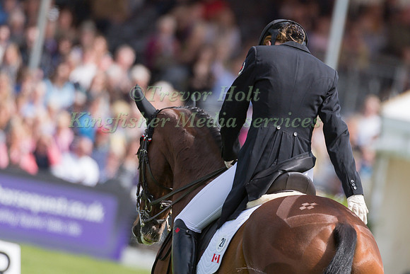 SELENA O'HANLON (CAN) RIDING  FOXWOOD HIGH