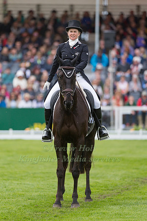 JONELLE PRICE (NZL) RIDING  CLASSIC MOET