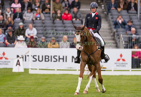 IZZY TAYLOR  (GBR) RIDING  PERFECT STRANGER