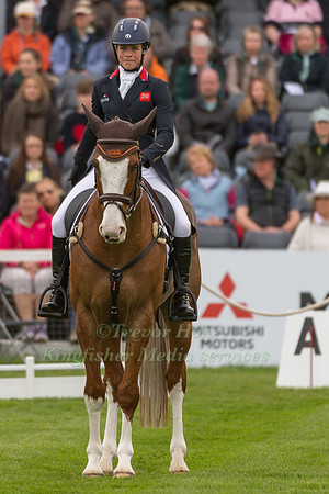 IZZY TAYLOR  (GBR) RIDING  PERFECT STRANGER