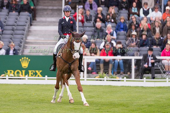 IZZY TAYLOR  (GBR) RIDING  PERFECT STRANGER