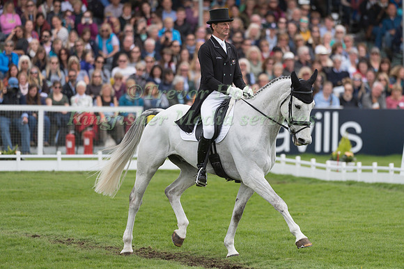 MARK TODD (NZL) RIDING  KILTUBRID RHAPSODY