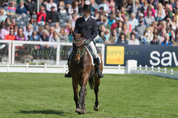 DENIS MESPLES (FRA) RIDING  OREGON DE LA VIGNE
