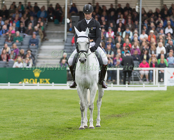PAUL TAPNER (AUS) RIDING  BONZA KING OF ROUGES