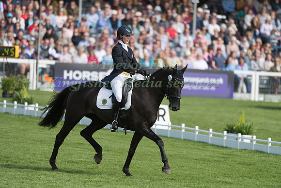LYDIA HANNON (GBR) RIDING  MY ROYAL TOUCH