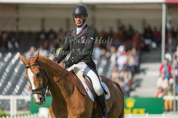 ANDREW NICHOLSON (NZL) RIDING  NEREO