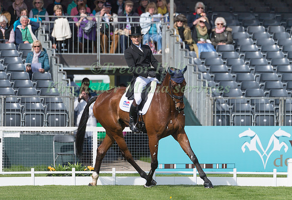 ALEXANDER BRAGG (GBR) RIDING  ZAGREB