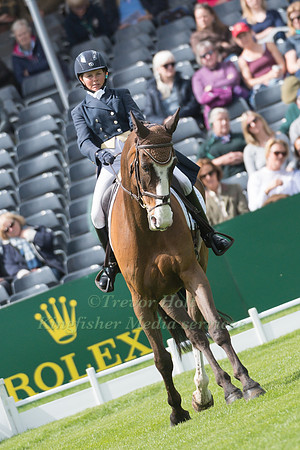 LOUISE HARWOOD  (GBR) RIDING  MR POTTS