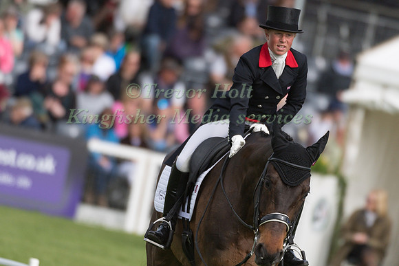 ROSALIND CANTER  (GBR) RIDING  ALLSTAR B