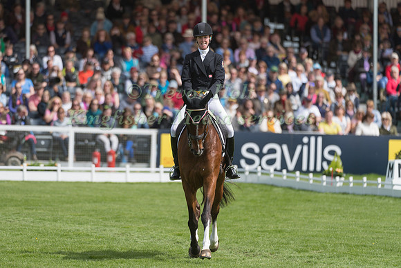 SELENA O'HANLON (CAN) RIDING  FOXWOOD HIGH