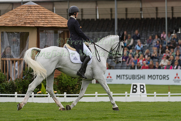 KIRSTY SHORT (GBR) RIDING  COSSAN LAD