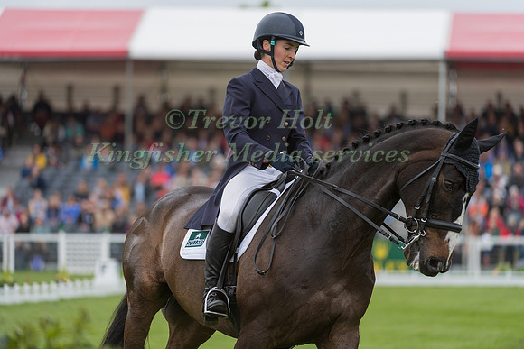 BECKY WOOLVEN  (GBR) RIDING  CHARLTON DOWN RIVERDANCE