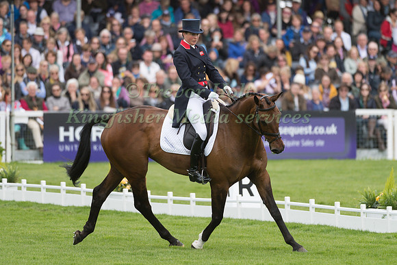 PIGGY FRENCH  (GBR) RIDING  VANIR KAMIRA